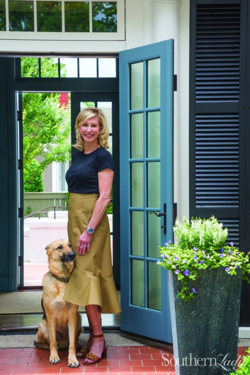 Farrington206Gates_0308JOH Accents of the South by Beverly Farrington - Huntsville Interior Design - Farrington206Gates_0308JOH-p6cmu3r6a03ne6u27cvhfrlz9axj9ofqhwi9cn6158 Beverly's Home in Southern Lady magazine %